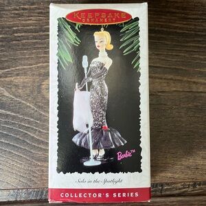 Hallmark 1995 solo in the spotlight Barbie ornament